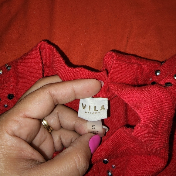 Red Sweater - Picture 2 of 3